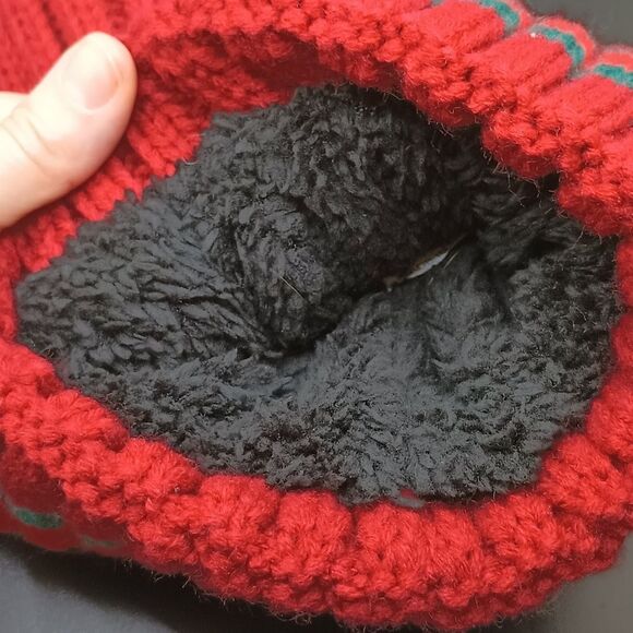 Thick red ribbed beanie hat skull cap - Picture 2 of 5